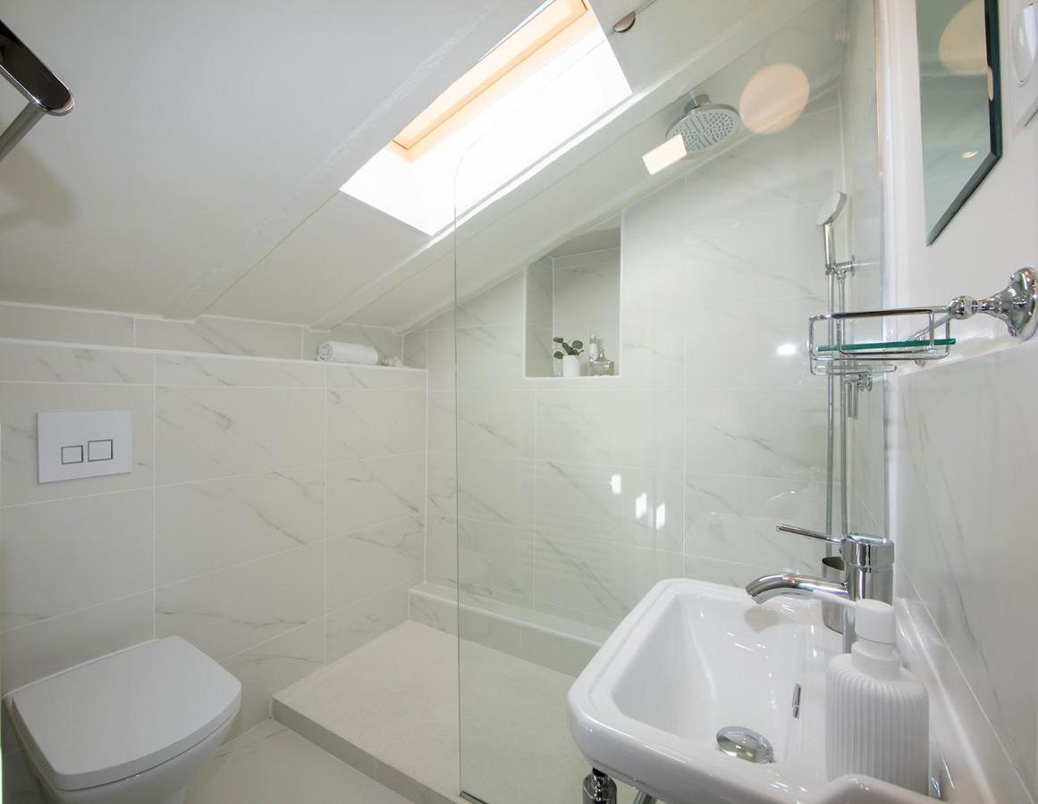 Cocoon Loft - Magnifique Loft Sous Toit, Refait A Neuf, Vues Splendides, Clim, Wifi Nice Exterior foto